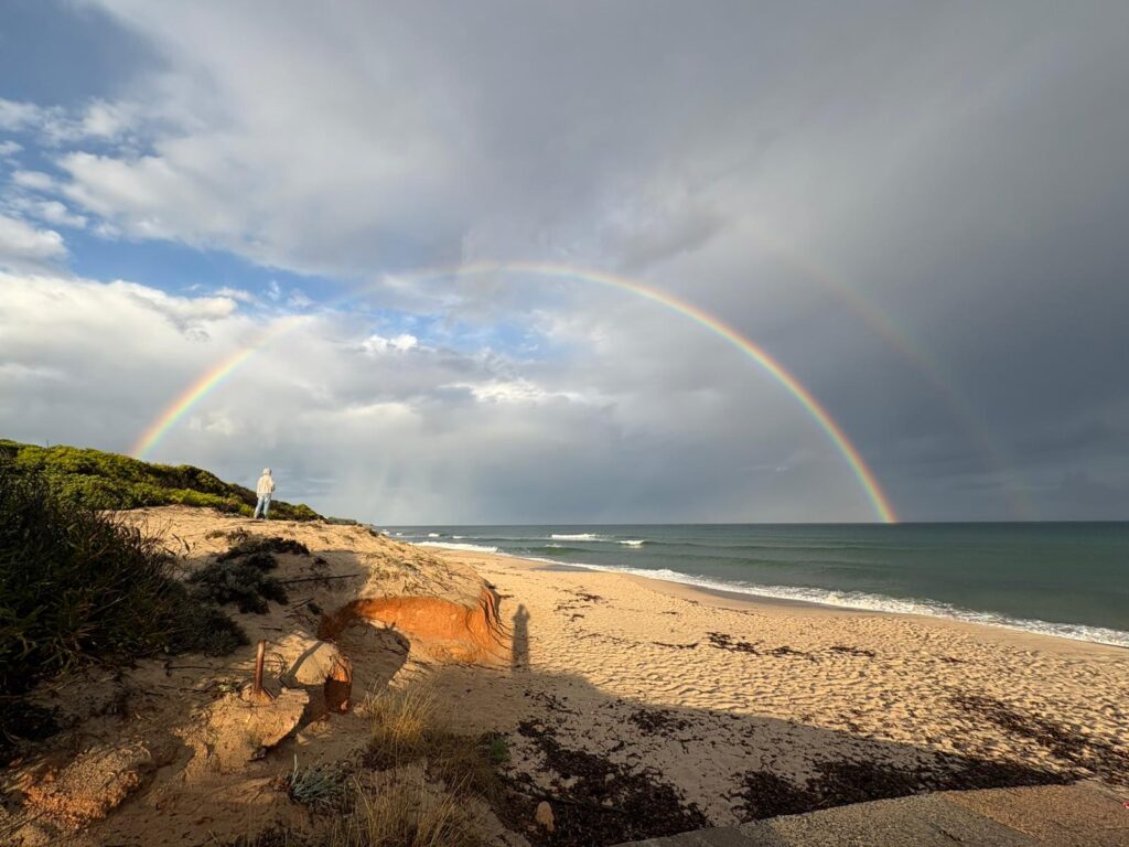evocativa, reale e potente, arcobaleno arcobaleno, viaggio nell'anima; foto di Alexander Borzenko