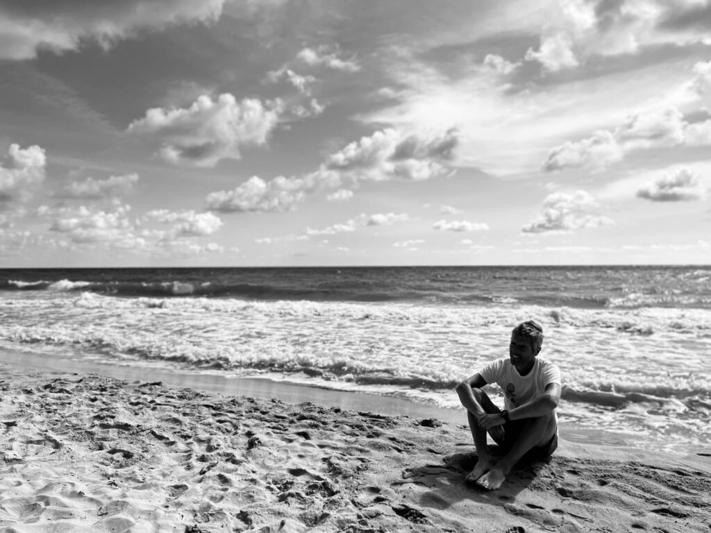 immagine evocativa del mio stato di coscienza Sardegna, Silenzio e Libertà: Diario di un Educatore tra Detox Emotivo e Ritorno