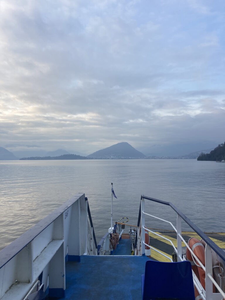 durante il passaggio sul lago Maggiore tra Laveno Monbello e Verbania Pallanza
