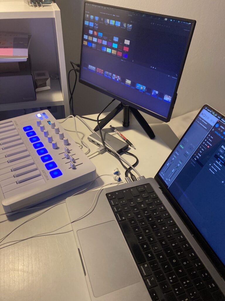 nel mio piccolo studio musicale e di produzione video